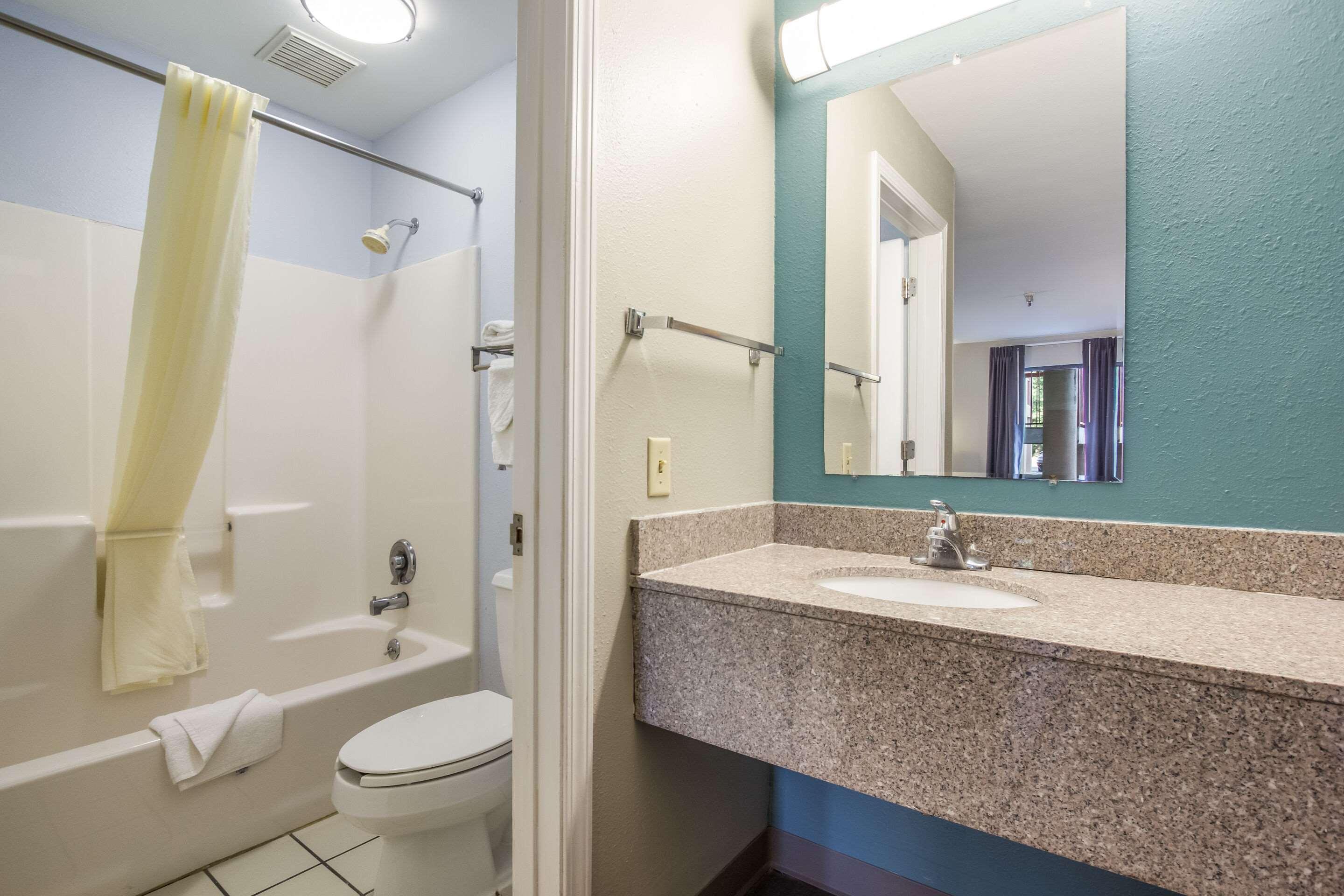 Econo Lodge Inn & Suites I-65 Brooks Kültér fotó